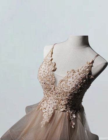 Elegant beaded V-neck lace applique prom ball gown with straps for girls3 Elegant beaded V-neck lace applique prom ball gown with straps for girls3