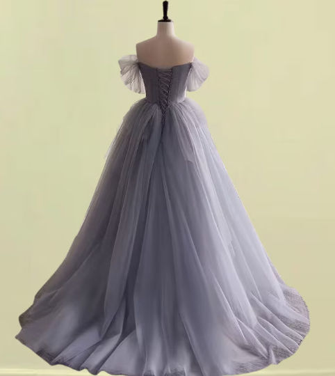 Gray tulle Floor length Ball Gown wedding dress,Beading wedding gown
