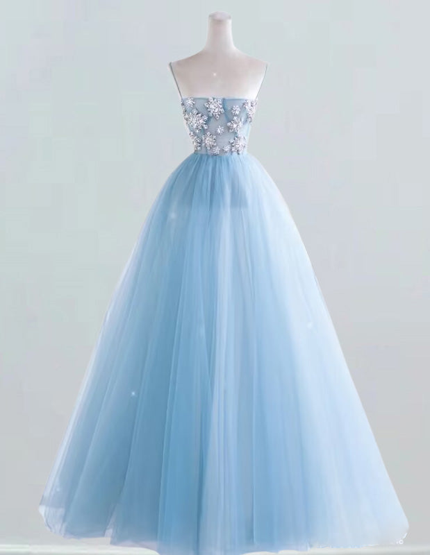 Elegant blue strapless beaded girls' ball gown for prom and evening events0