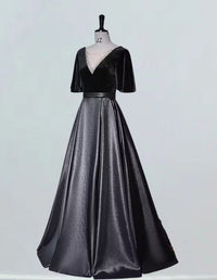 Black V-neck velvet satin prom gown with beaded short sleeves, floor-length evening dress for formal parties3