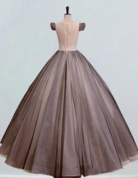 a dress on a mannequin on a mannequin