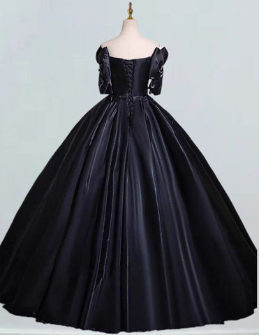 Elegant strapless satin ball gown for girls, black prom and evening dress with aesthetic design, perfect for formal events and princess parties1