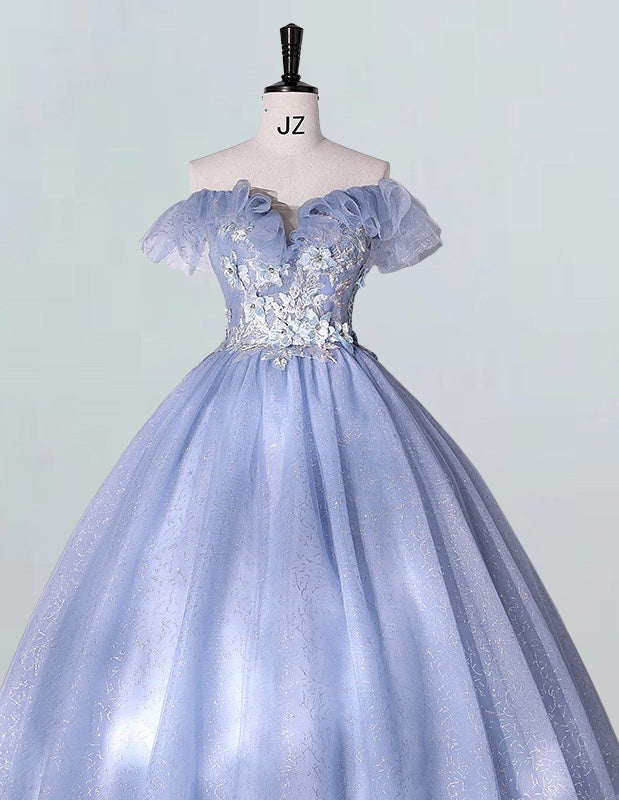 a dress on a mannequin on a mannequin