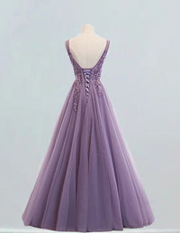 a dress on a mannequin on a mannequin