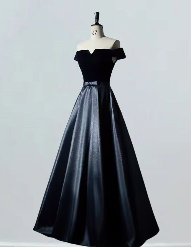 Elegant off-shoulder velvet evening gown for girls, perfect for prom and bridesmaid occasions1