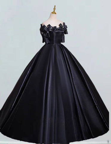 Elegant strapless satin ball gown for girls, black prom and evening dress with aesthetic design, perfect for formal events and princess parties2