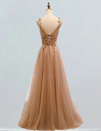 Elegant tulle prom dress with lace applique and spaghetti straps for girls2