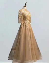 Elegant gold tulle beaded prom dress with square collar for girls, perfect for formal events and evening parties1