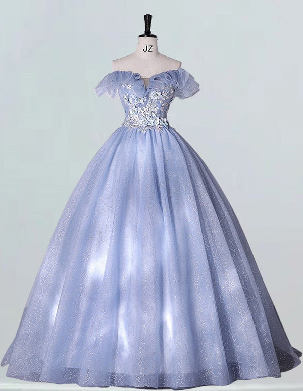 a dress on a mannequin on a mannequin