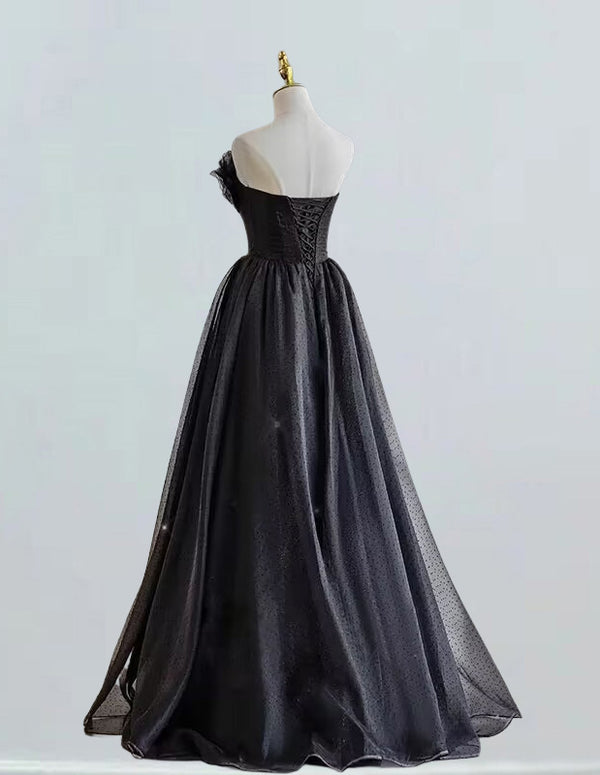 a dress on a mannequin on a mannequin